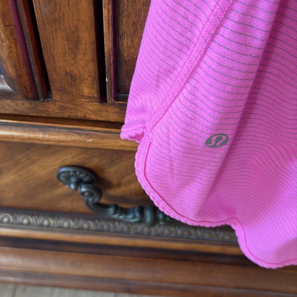 Lululemon Top - Picture 9 of 9